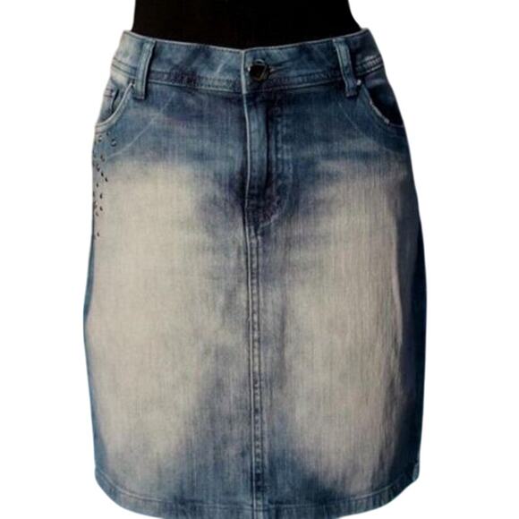 Cache Denim Rhinestone Metal Stud Skirt Slight Distress Stretch New $98 NWT - Picture 2 of 6